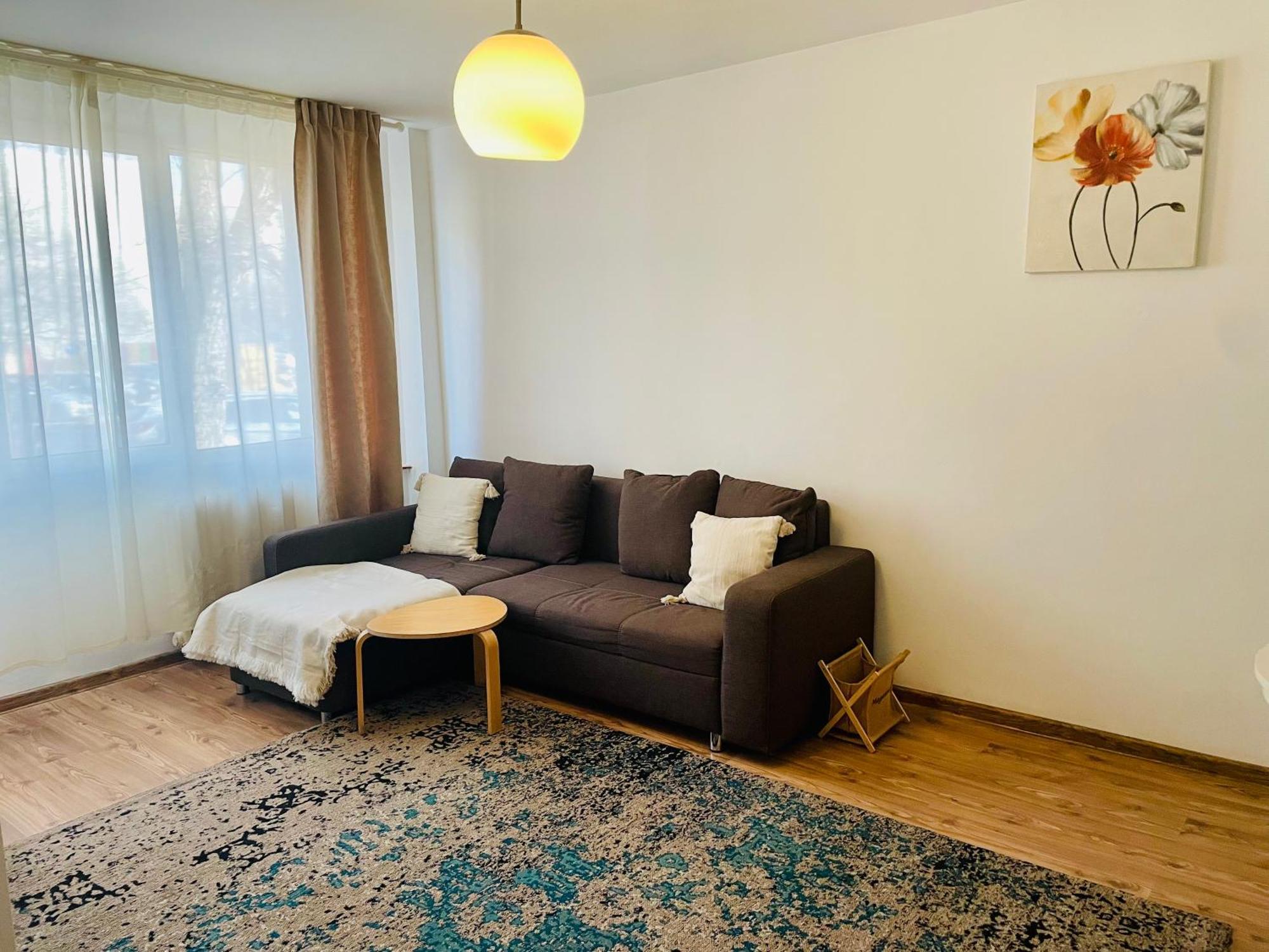 Thias Apartment -Parter, Langa Spitalul Marie Curie Boekarest Buitenkant foto